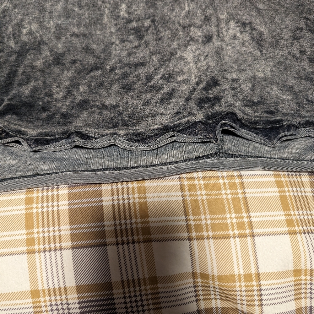 🩷 2 for $10 Green Tea top size L - Picture 2 of 6